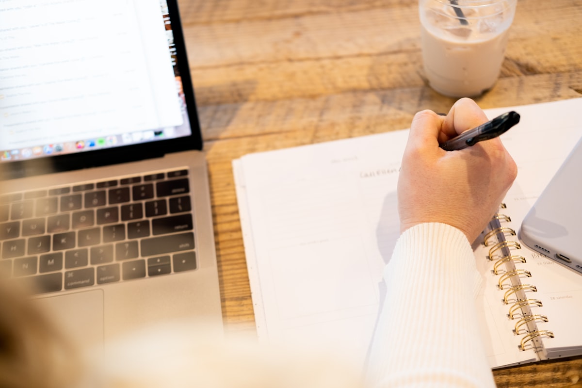 Rytr vs Writesonic — Which Is Right for You in 2026?